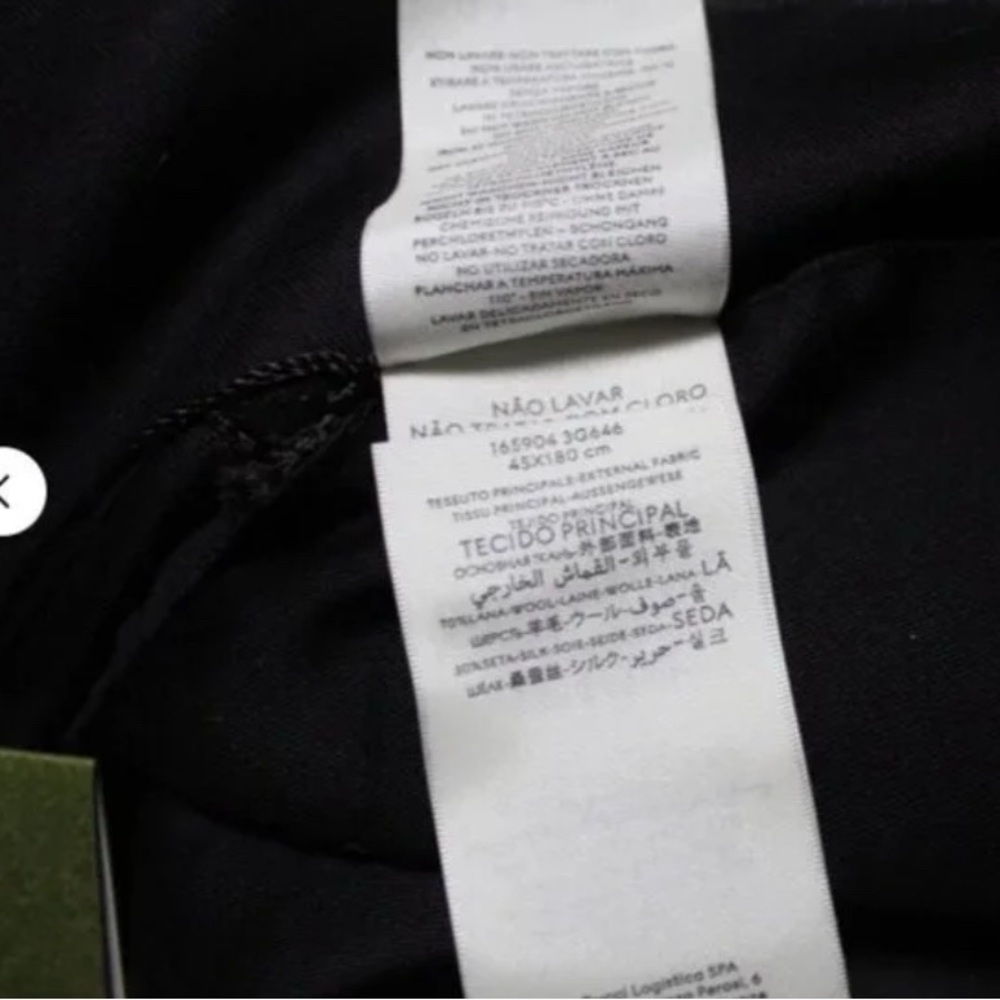 Gucci Black GG Wool Monogram Scarf - Picture 4 of 4